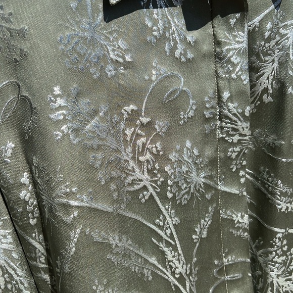 SILVER Lamé SILK OLIVE GREEN BUTTON DOWN OVERSIZED WHIMSIGOTH BLOUSE SMALL NEW - Picture 11 of 11